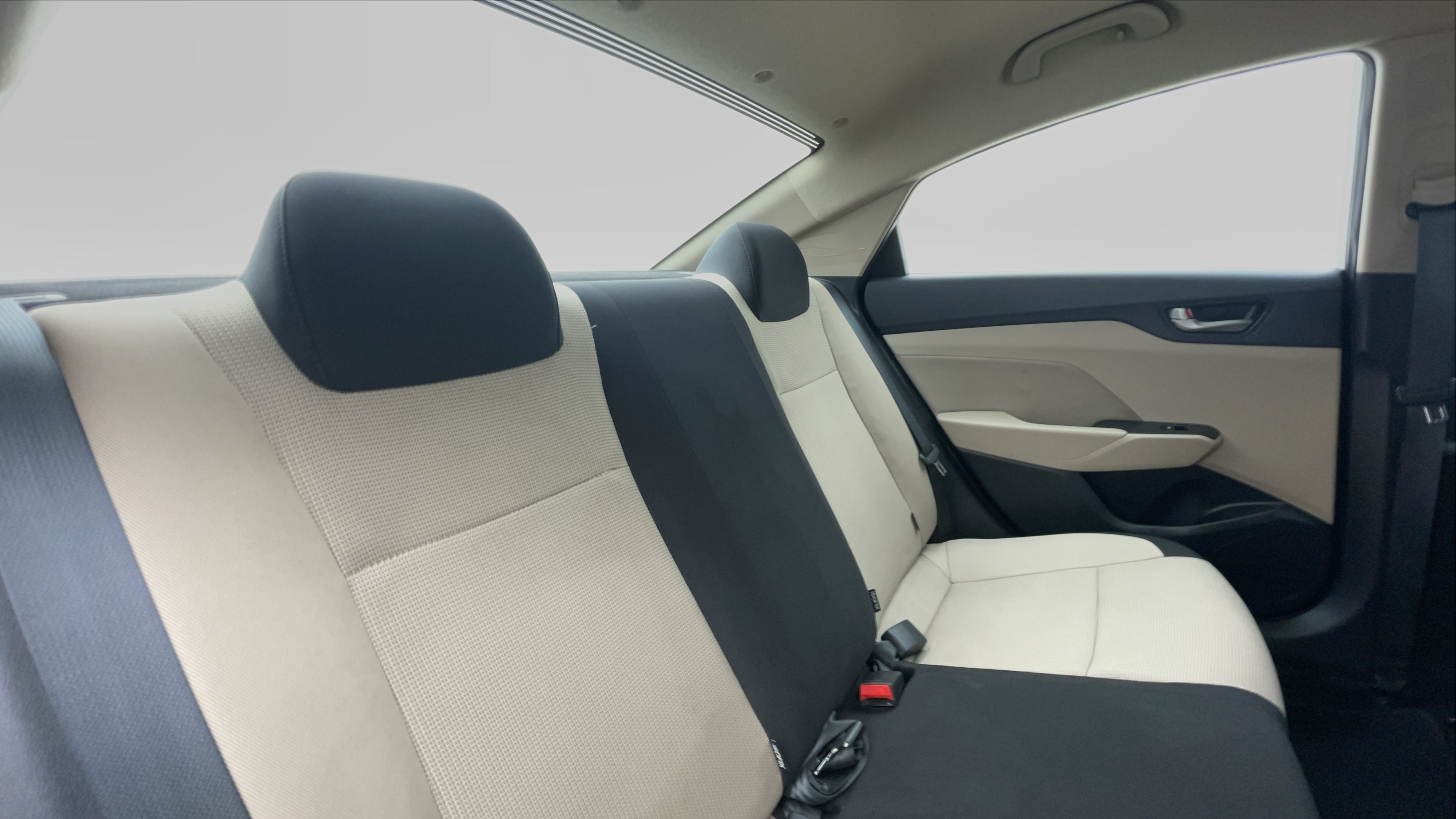 Hyundai Accent-Right Side Door Cabin View