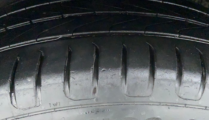 2018 Maruti S Cross ZETA 1.3, Diesel, Manual, 73,478 km, Left Front Tyre Tread