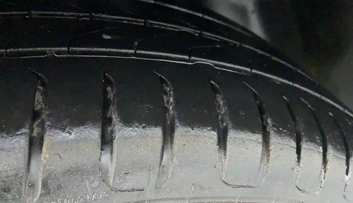 2018 Maruti S Cross ZETA 1.3, Diesel, Manual, 73,478 km, Left Rear Tyre Tread
