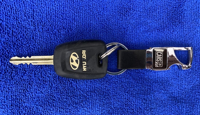2017 Hyundai Grand i10 MAGNA 1.2 KAPPA VTVT, Petrol, Manual, 29,639 km, Key Close Up