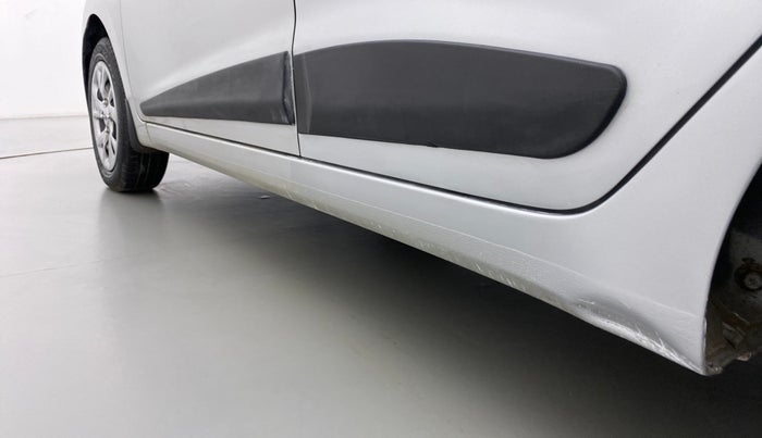 2017 Hyundai Grand i10 MAGNA 1.2 KAPPA VTVT, Petrol, Manual, 29,639 km, Left running board - Slightly dented