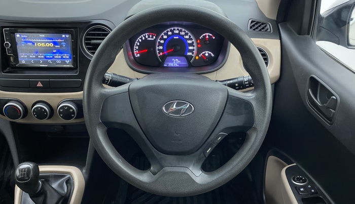 2017 Hyundai Grand i10 MAGNA 1.2 KAPPA VTVT, Petrol, Manual, 29,639 km, Steering Wheel Close Up