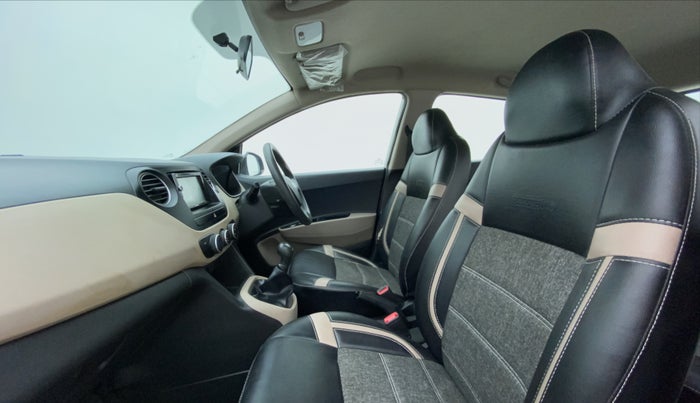 2017 Hyundai Grand i10 MAGNA 1.2 KAPPA VTVT, Petrol, Manual, 29,639 km, Right Side Front Door Cabin