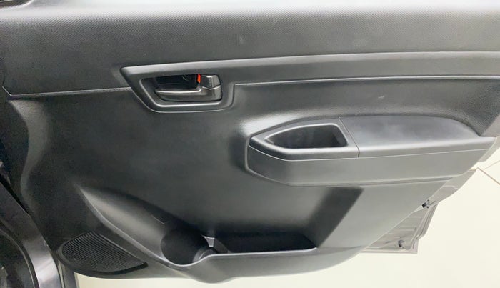 2020 Maruti S PRESSO VXI, Petrol, Manual, 17,394 km, Driver Side Door Panels Control