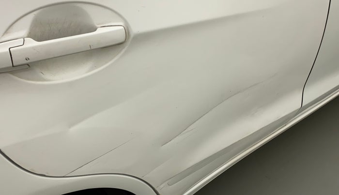2014 Honda Amaze 1.2L I-VTEC EX, CNG, Manual, 97,342 km, Right rear door - Minor scratches