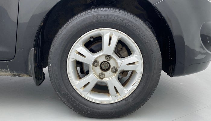 2011 Hyundai i20 SPORTZ 1.2 O, Petrol, Manual, 99,796 km, Right Front Wheel