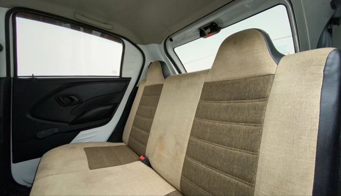 2016 Datsun Redi Go S, Petrol, Manual, 57,313 km, Right Side Rear Door Cabin
