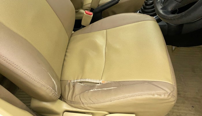 2016 Honda Amaze 1.2L I-VTEC SX, Petrol, Manual, 99,399 km, Driver seat - Cover slightly torn