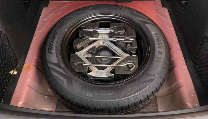 2021 MG ASTOR SAVVY 1.5 CVT S RED, Petrol, Automatic, 17,228 km, Spare Tyre
