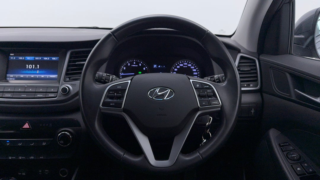 2016 Hyundai Tucson Active X (FWD), Automatic, 69625 km, Steering Wheel Close-up