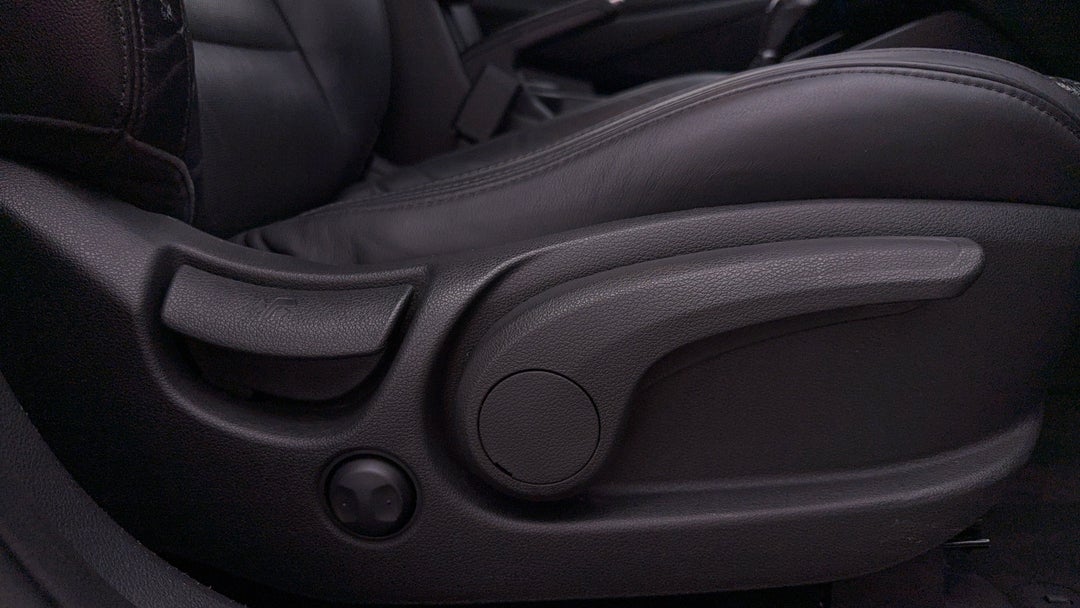 2016 Hyundai Tucson Active X (FWD), Automatic, 69625 km, Drivers Side Adjustment Panel