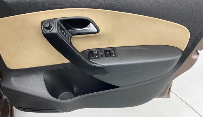2016 Volkswagen Ameo HIGHLINE 1.2, Petrol, Manual, 69,025 km, Driver Side Door Panels Control