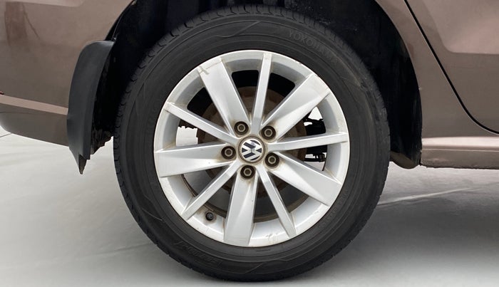 2016 Volkswagen Ameo HIGHLINE 1.2, Petrol, Manual, 69,025 km, Right Rear Wheel