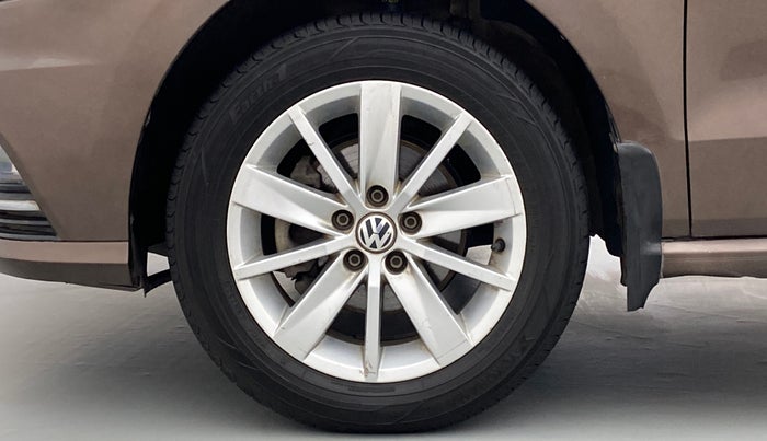 2016 Volkswagen Ameo HIGHLINE 1.2, Petrol, Manual, 69,025 km, Left Front Wheel