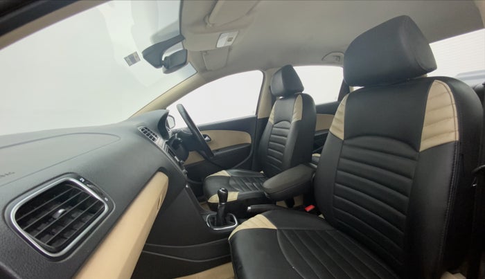 2016 Volkswagen Ameo HIGHLINE 1.2, Petrol, Manual, 69,025 km, Right Side Front Door Cabin