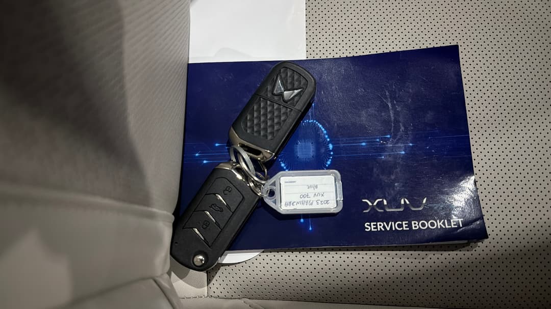 2023 Mahindra Xuv700 Ax7l, Automatic, 39053 km, Key Close-up