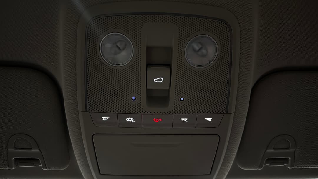 2023 Mahindra Xuv700 Ax7l, Automatic, 39053 km, On-Roof Controls/Sunglass holder