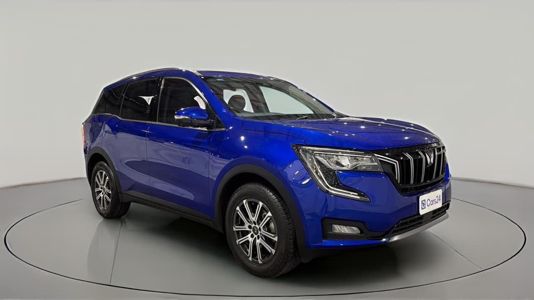 2023 Mahindra Xuv700 Ax7l, Automatic, 39053 km, Right Front Diagonal (45- Degree) View