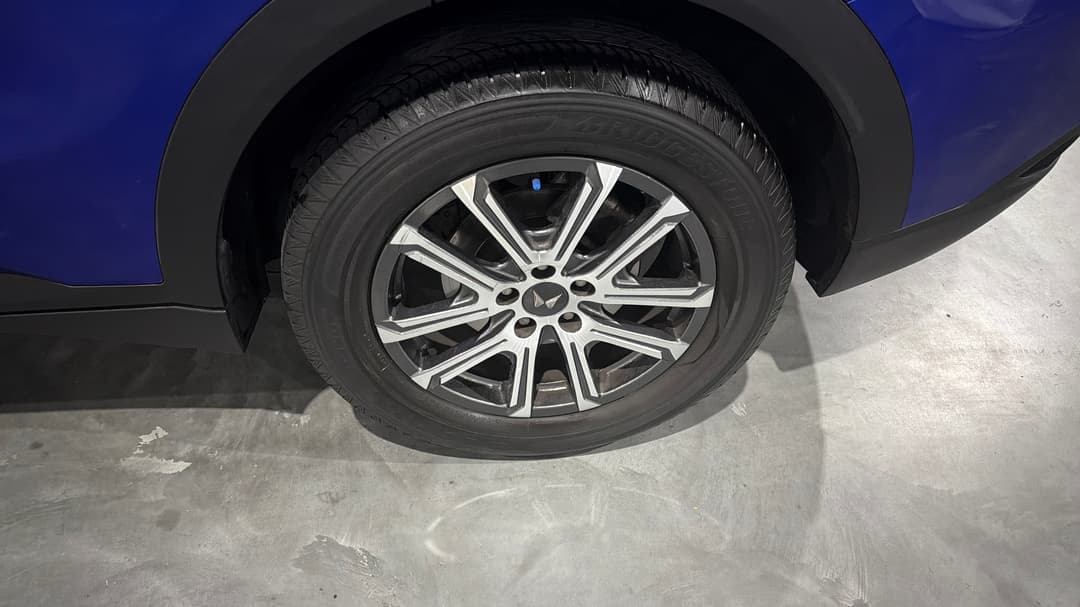 2023 Mahindra Xuv700 Ax7l, Automatic, 39053 km, Left Rear Wheel
