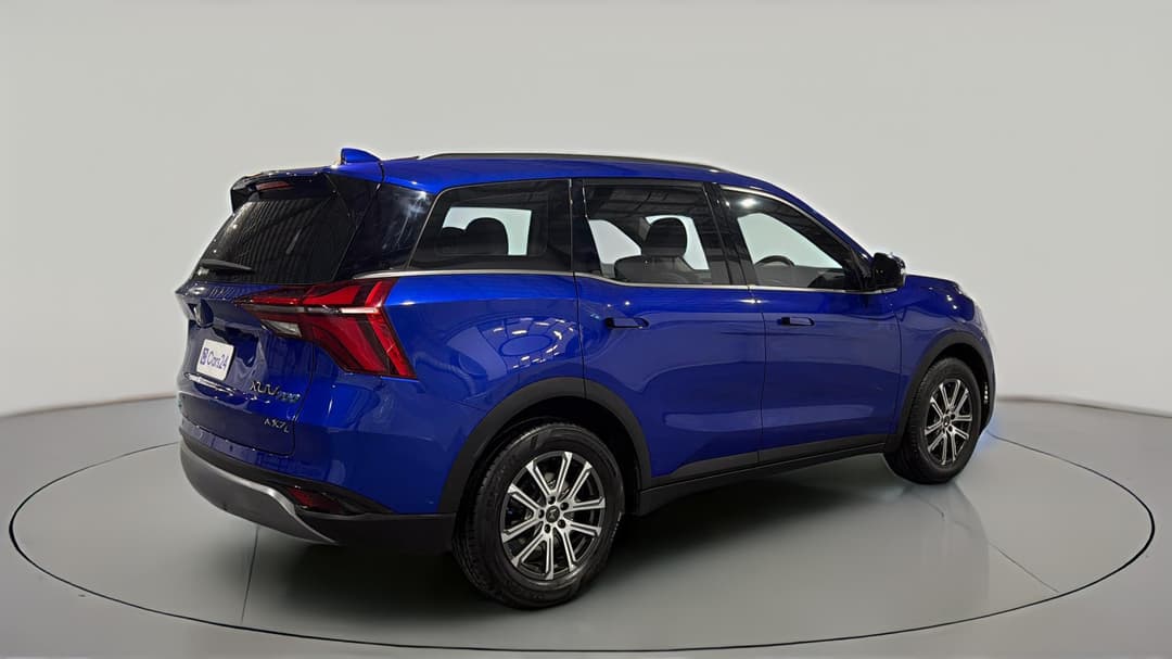 2023 Mahindra Xuv700 Ax7l, Automatic, 39053 km, Right Back Diagonal (45- Degree) View