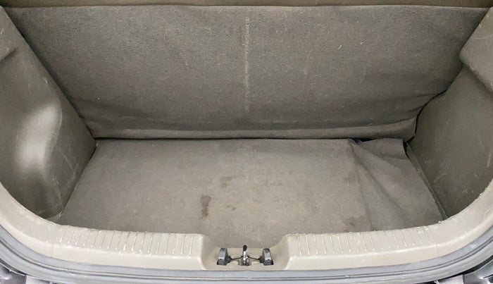 2013 Hyundai i10 ERA 1.1, Petrol, Manual, 46,280 km, Boot Inside