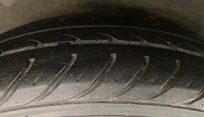 2013 Hyundai i10 ERA 1.1, Petrol, Manual, 46,280 km, Right Rear Tyre Tread