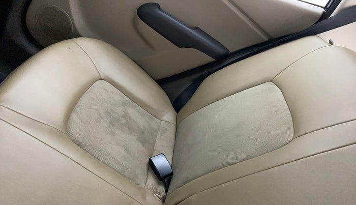 2013 Hyundai i10 ERA 1.1, Petrol, Manual, 46,280 km, Second-row right seat - Cover slightly stained
