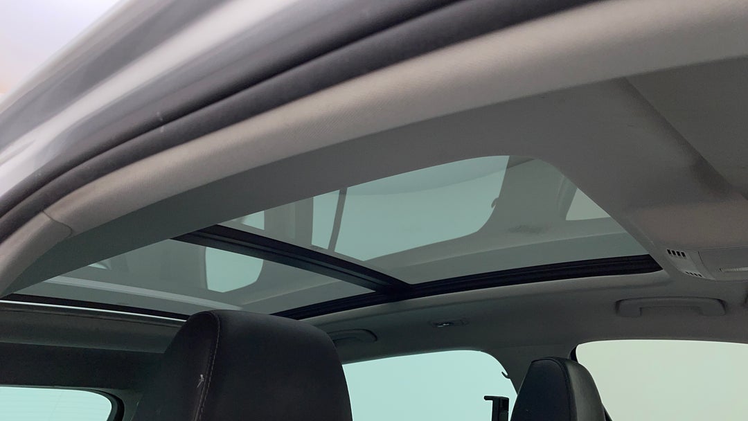 Interior Sunroof/Moonroof