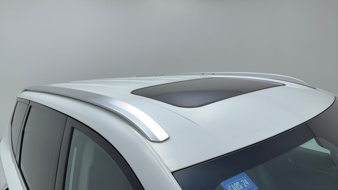 Roof/Sunroof View