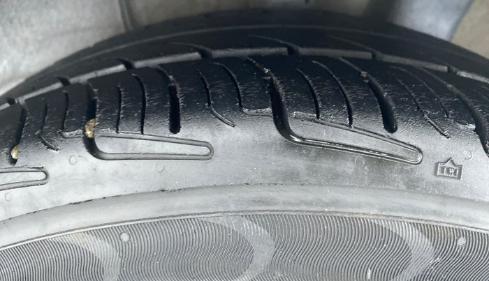 2016 Hyundai Xcent SX 1.2 OPT, Petrol, Manual, 78,806 km, Left Rear Tyre Tread