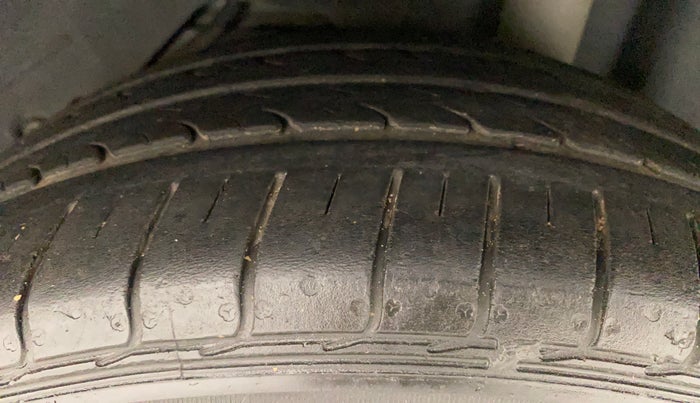 2019 Ford FREESTYLE TITANIUM 1.2 PETROL, Petrol, Manual, 32,485 km, Left Rear Tyre Tread