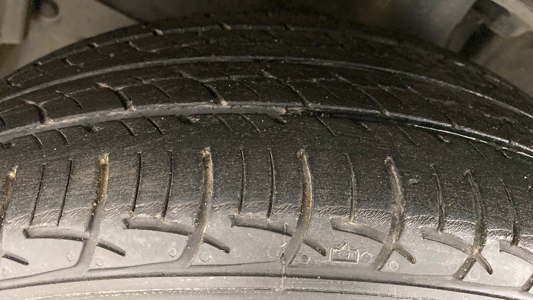 Left Front Tyre Tread