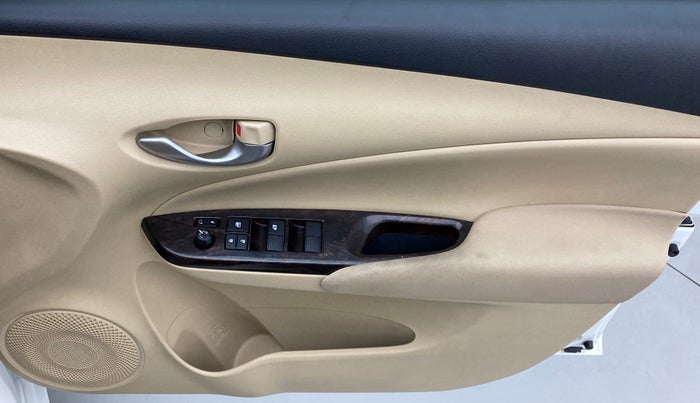 2021 Toyota YARIS G MT, Petrol, Manual, 20,754 km, Driver Side Door Panels Control