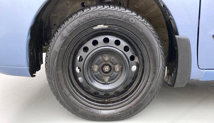 2012 Maruti Wagon R 1.0 VXI, CNG, Manual, 70,689 km, Left Front Wheel