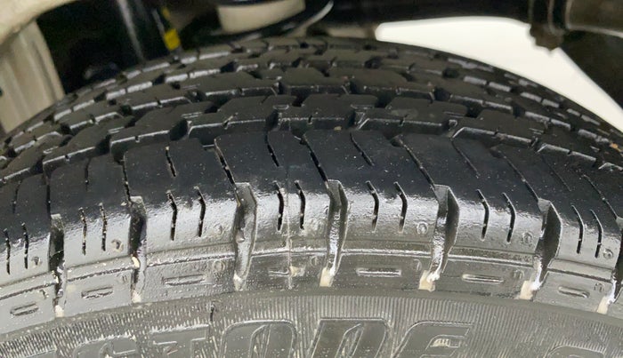 2014 Maruti Alto K10 VXI P, Petrol, Manual, 56,874 km, Left Rear Tyre Tread