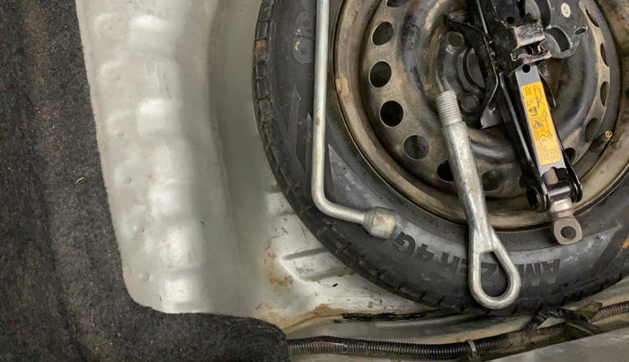 2014 Datsun Go T, Petrol, Manual, 77,035 km, Boot floor - Slight discoloration