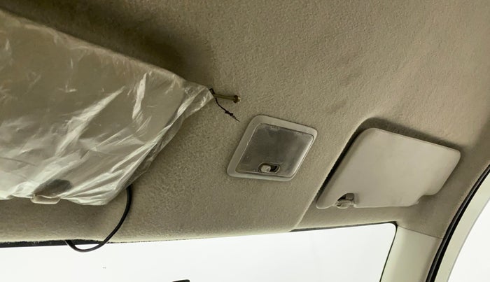 2014 Datsun Go T, Petrol, Manual, 77,035 km, Ceiling - Roof light/s not working