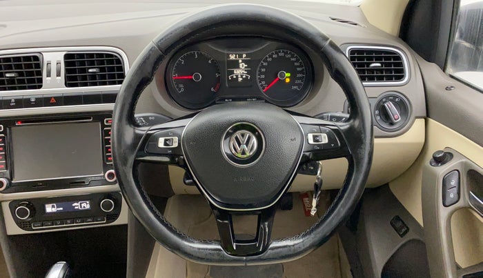 2015 Volkswagen Vento HIGHLINE TDI AT, Diesel, Automatic, 63,344 km, Steering Wheel Close Up