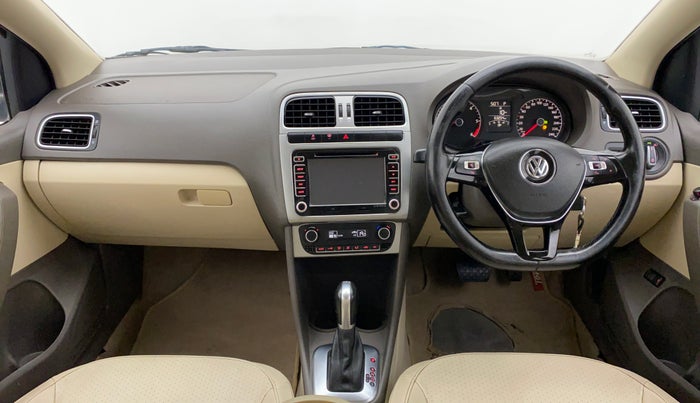2015 Volkswagen Vento HIGHLINE TDI AT, Diesel, Automatic, 63,344 km, Dashboard