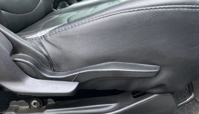 2018 Maruti Baleno ZETA 1.2 K12, Petrol, Manual, 52,481 km, Driver Side Adjustment Panel