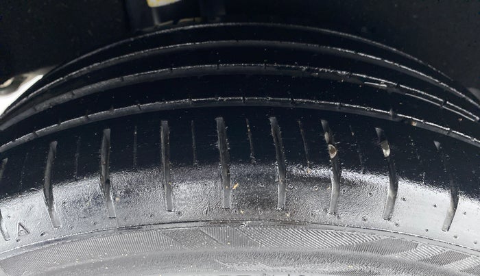 2018 Maruti Baleno ZETA 1.2 K12, Petrol, Manual, 52,481 km, Right Rear Tyre Tread