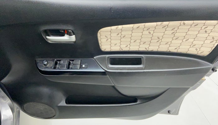 2018 Maruti Wagon R 1.0 VXI, Petrol, Manual, 30,714 km, Driver Side Door Panels Control