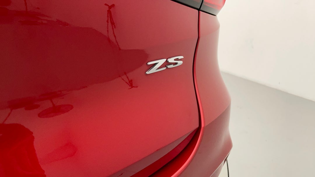 Badge (Boot Right Side)