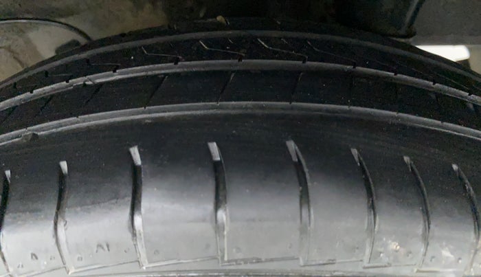 2018 Hyundai NEW SANTRO 1.1 MAGNA CNG MT, CNG, Manual, 92,656 km, Left Rear Tyre Tread