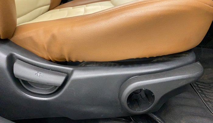 2015 Hyundai Xcent S 1.2, Petrol, Manual, 49,726 km, Driver Side Adjustment Panel