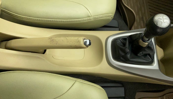 2010 Honda City 1.5L I-VTEC S MT, Petrol, Manual, 1,14,432 km, Gear Lever