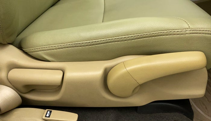 2010 Honda City 1.5L I-VTEC S MT, Petrol, Manual, 1,14,432 km, Driver Side Adjustment Panel