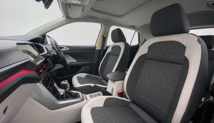 2021 Volkswagen TAIGUN GT PLUS 1.5 TSI DSG, Petrol, Automatic, 42,745 km, Right Side Front Door Cabin