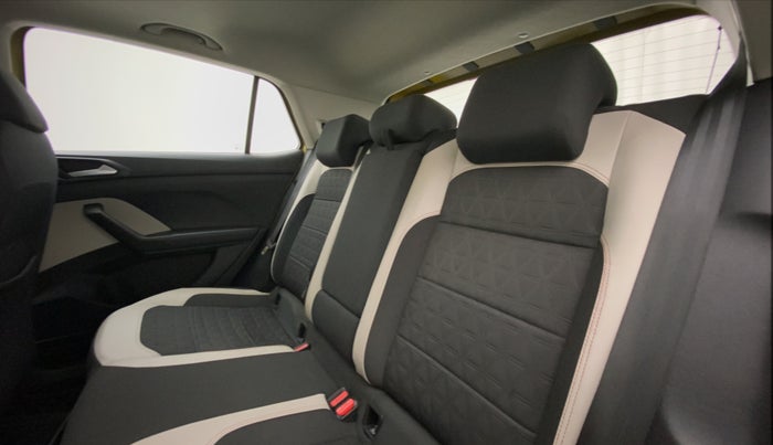 2021 Volkswagen TAIGUN GT PLUS 1.5 TSI DSG, Petrol, Automatic, 42,745 km, Right Side Rear Door Cabin