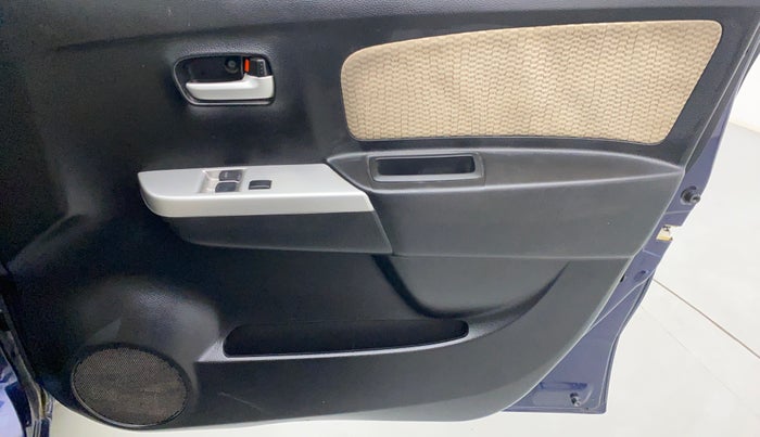 2018 Maruti Wagon R 1.0 LXI CNG, CNG, Manual, 64,932 km, Driver Side Door Panels Control